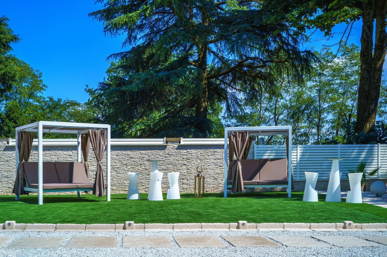 Terme di Miradolo Villa Vittoria B&B - Wellness מראה חיצוני תמונה